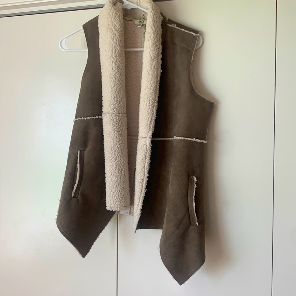 Fur vest
